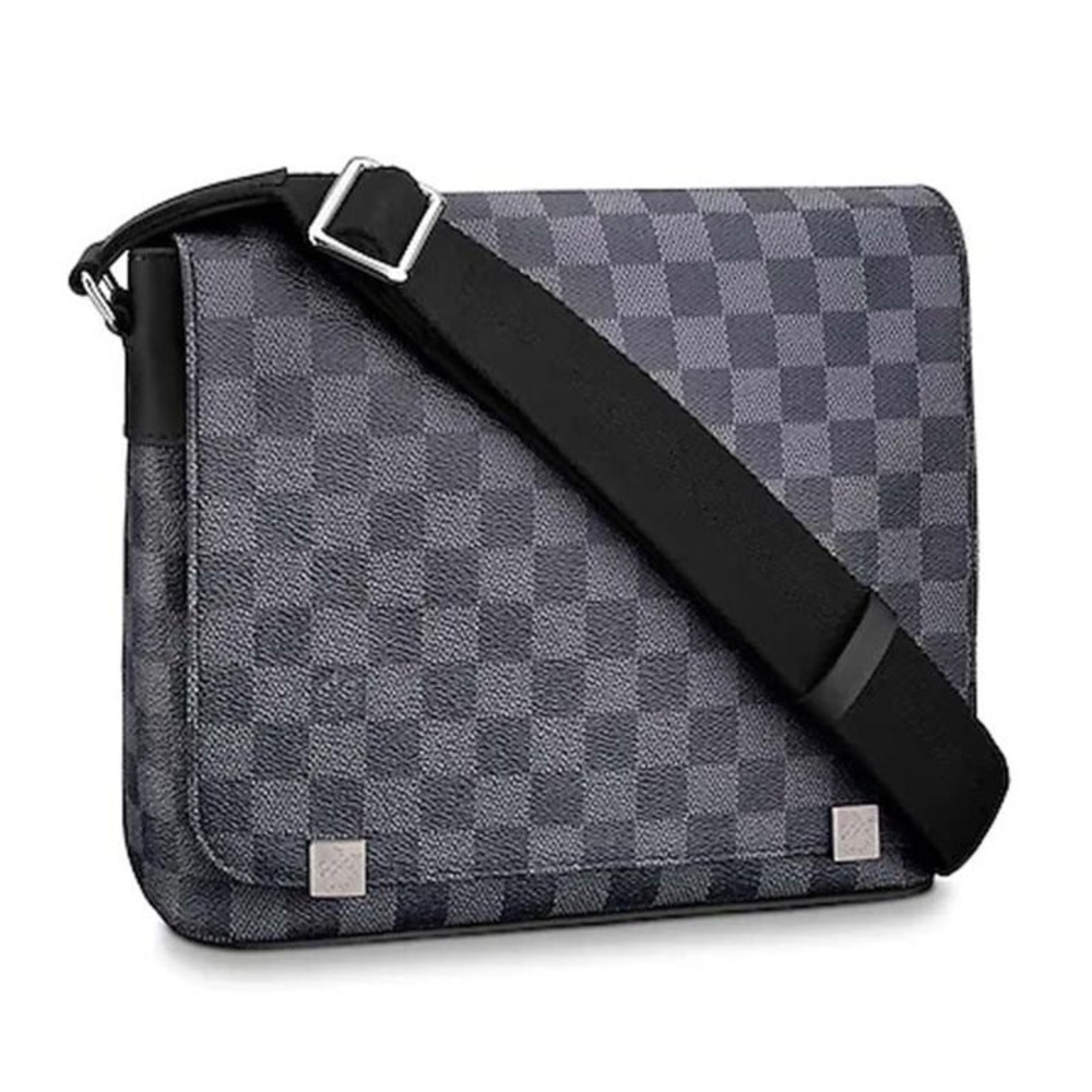 AUTHENTIC Louis Vuitton District Travel Bag Damier